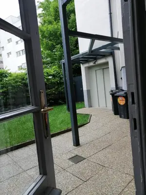 Ein Garten an der Unterkunft Vienna Comfort Apartments - Borschkegasse 12