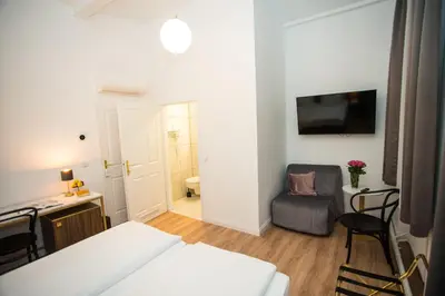 Ein Bett oder Betten in einem Zimmer der Unterkunft Private CENTRAL Vienna I Self Check In