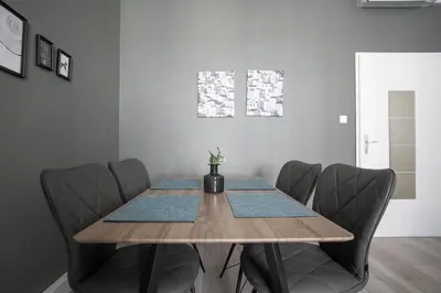 Ein Sitzbereich in der Unterkunft Brand new luxury 2 bedroom apartment near augarten