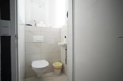 Ein Badezimmer in der Unterkunft Bright ,cozy , central and cute studio in Vienna