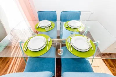 Ein Sitzbereich in der Unterkunft Simtown Suite Apartments