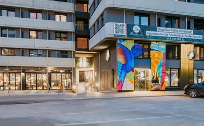 Das Gebäude in dem sich das Aparthotel befindet
