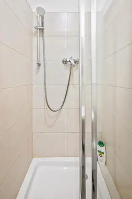 Ein Badezimmer in der Unterkunft Gemütliche Wohnung Wien Stadthalle