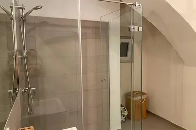 Ein Badezimmer in der Unterkunft Atelier - Apartment with Garden