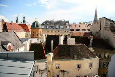 Ein allgemeiner Blick auf Wien oder ein Stadtblick von des Hotels aus
