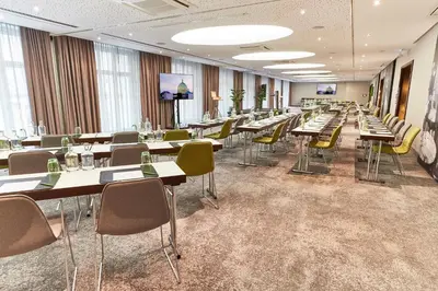 Ein Sitzbereich in der Unterkunft Steigenberger Hotel Herrenhof