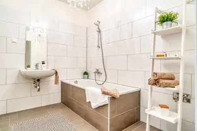 Grundriss der Unterkunft Modern & Sunny 52m2 Apartment with Balcony & Fast WIFI