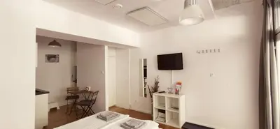 TV/Unterhaltungsangebot in der Unterkunft Kardinal Studios