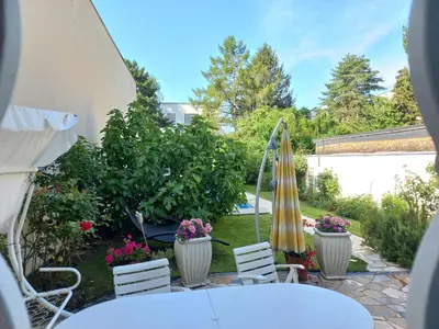 Ein Garten an der Unterkunft Apartments Peter