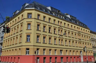 Das Gebäude in dem sich die Ferienwohnung befindet