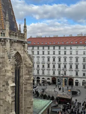 Ein allgemeiner Blick auf Wien oder ein Stadtblick von des Hotels aus