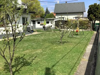 Ein Garten an der Unterkunft Holiday Home Bungalow Leopoldau by Interhome