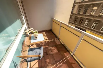 Ein Balkon oder eine Terrasse in der Unterkunft VLA - Burggasse