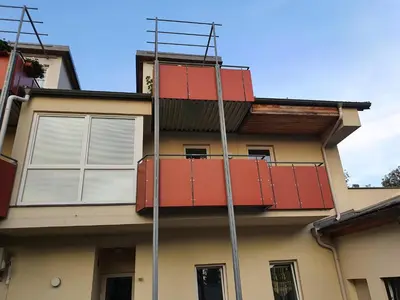 Das Gebäude in dem sich die Ferienwohnung befindet