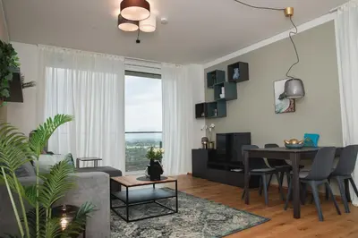 TV/Unterhaltungsangebot in der Unterkunft Great apartment with view and heated rooftop Pool