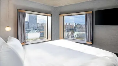 Ein Bett oder Betten in einem Zimmer der Unterkunft Radisson RED Hotel, Vienna