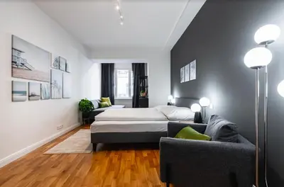 Ein Bett oder Betten in einem Zimmer der Unterkunft Authentic apartment next to Schwedenplatz