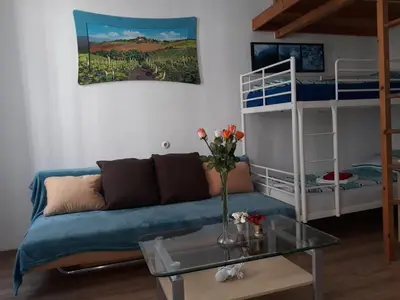 Ein Sitzbereich in der Unterkunft Monteapartments Vienna Belvedere 10 minutes to downtown