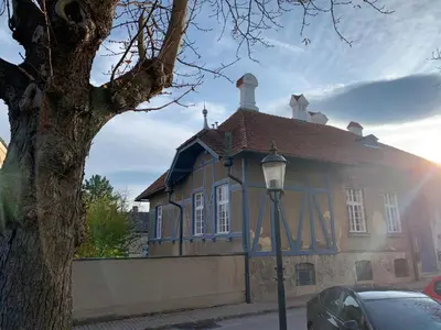 Das Gebäude in dem sich die Ferienwohnung befindet