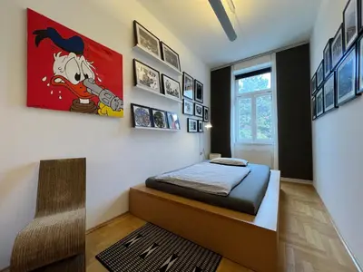 Ein Sitzbereich in der Unterkunft Vienna Design Apartment by Rabe - kostenfreier Parkplatz & Netflix & Coffee-Bar - nahe Schloss Schönbrunn