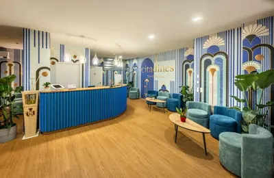 Ein Sitzbereich in der Unterkunft Citadines South Vienna