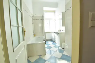 Ein Badezimmer in der Unterkunft UNIVERSUM APARTMENT 3