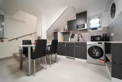 Küche/Küchenzeile in der Unterkunft Behagliches Cottage mit Kamin mitten im Wald