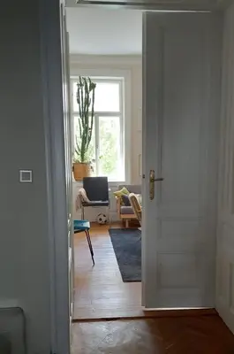 Ein Sitzbereich in der Unterkunft The Room for Artists Vienna