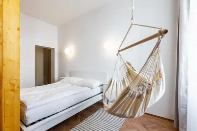 Ein Bett oder Betten in einem Zimmer der Unterkunft Classy and elegant apartments in a calm area