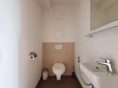 Ein Badezimmer in der Unterkunft Near Lake Stylish & Fully Furnished Apartment
