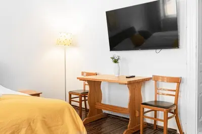 Grundriss der Unterkunft Central Modern 1BR Apartment for Long Stays