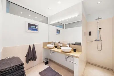 Ein Badezimmer in der Unterkunft Apartment near Volksoper - Modern, Big, Central, Cosy