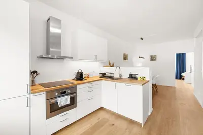 Küche/Küchenzeile in der Unterkunft Apartment near Volksoper - Modern, Big, Central, Cosy