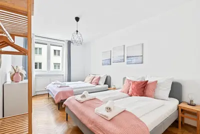 Ein Bett oder Betten in einem Zimmer der Unterkunft 2 BR City Apartment in Neubau, 6 min to city center