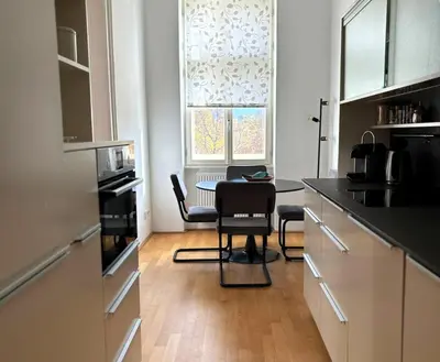 Küche/Küchenzeile in der Unterkunft Casa Nostra - Moderne lichtdurchflutete Wohnung am Augarten