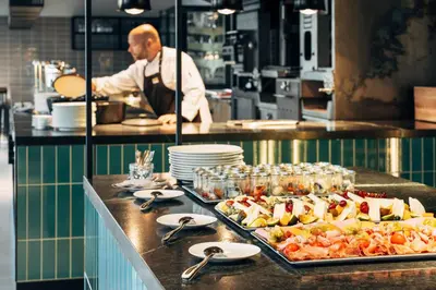 Essen im Hotel oder in der Nähe