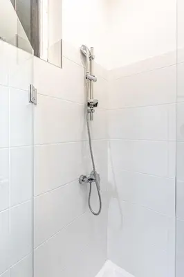 Ein Badezimmer in der Unterkunft MODERN VIENNA by JR City Apartments