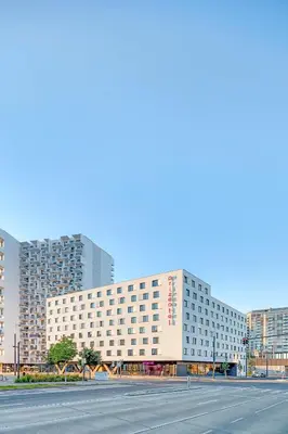 Das Gebäude in dem sich das Hotel befindet