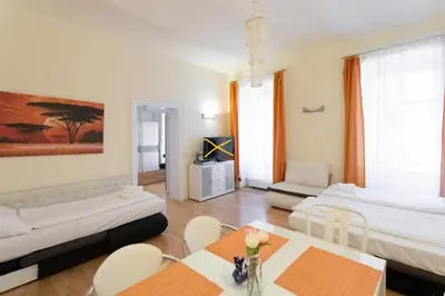 Ein Bett oder Betten in einem Zimmer der Unterkunft Central Garden Apartments