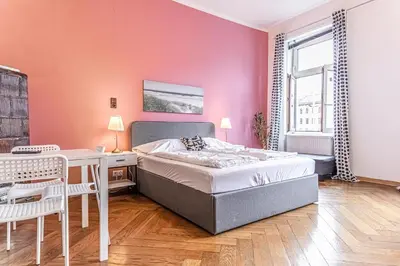 Ein Bett oder Betten in einem Zimmer der Unterkunft Lovely 1BR Apt. near AKH Hospital
