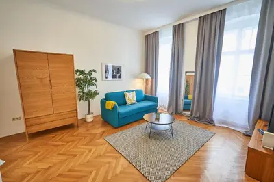 Ein Sitzbereich in der Unterkunft Renovated & Cozy - Close to Museumsquartier