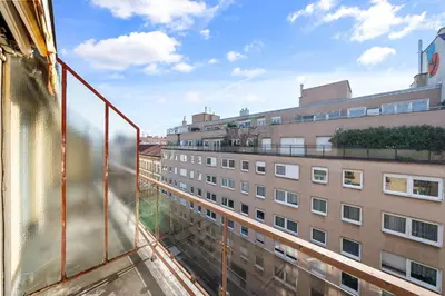 Das Gebäude in dem sich das Aparthotel befindet