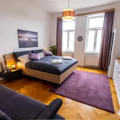 Wonderful apartment close to City Centre With Porch