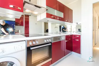 Küche/Küchenzeile in der Unterkunft MODERN, MINIMALIST FLAT IN VIENNA