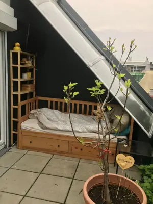 Ein Bett oder Betten in einem Zimmer der Unterkunft Dachgeschosswohnung mit kostenlosem Parkplatz und Internet!