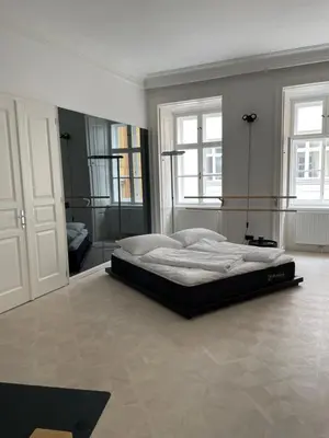 Ein Bett oder Betten in einem Zimmer der Unterkunft Luxury City Apartment Downtown Vienna