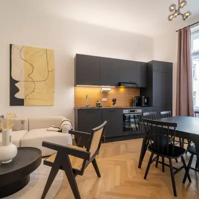 josef's home I Deluxe Apartment in Ideal Location