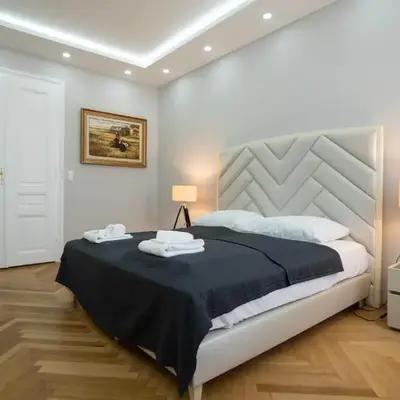 Charming 2-Room Apartment with Balcony