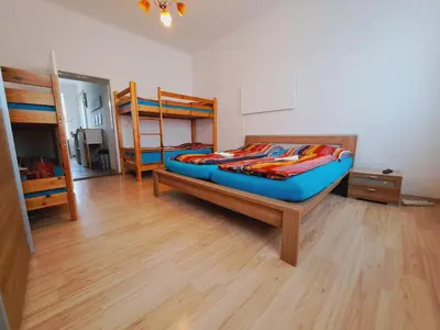Ein Bett oder Betten in einem Zimmer der Unterkunft Relax Appartement 10 minutes to downtown long term stay also possible
