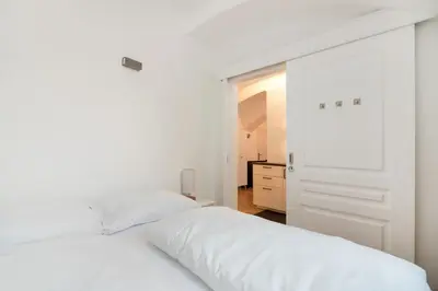 Ein Bett oder Betten in einem Zimmer der Unterkunft Der Fuchsbau - Neu, kuschelig und zentral im Grünen